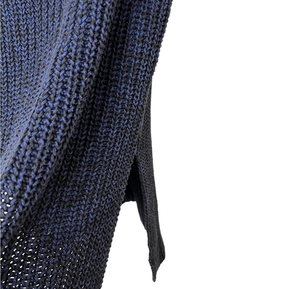 VINTAGE ANN TAYLOR CREW NECK SLEEVELESS SWEATER SZ L. HAS 12 1/2” SPLITS O/ SIDE - Picture 4 of 10